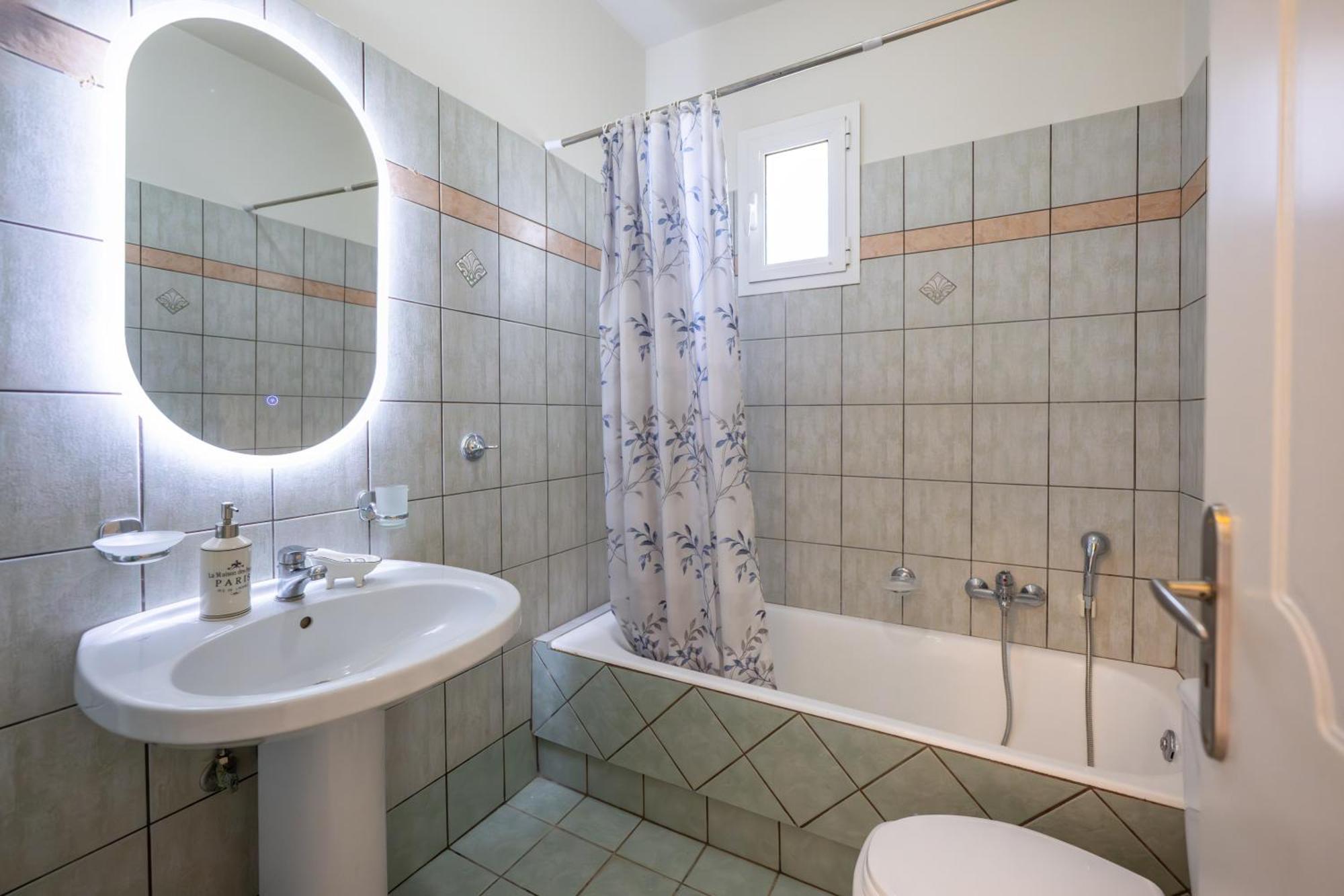 Apaggio Di Argostoli Apartments - Private Parking & Sea View ภายนอก รูปภาพ